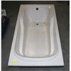 Image 1 : UNUSED FIBREGLASS BATHTUB