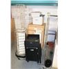 Image 3 : LARGE LOT OF ASSORTED DISPLAY RACKS WITH PALLET OF
