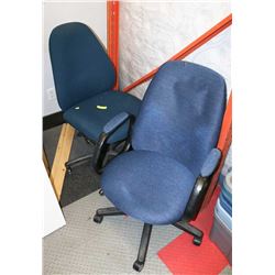 LOT OF 2 BLUE FABRIC OFFICE CHAIRS