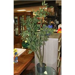 SHOWHOME ARTIFICIAL TABLE PLANT