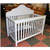 Image 1 : SHOWHOME GREY ADJUSTABLE HEIGHT CRIB