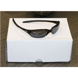 BOX OF OAKLEY STYLED SUNGLASSES WITH BLACK FRAMES