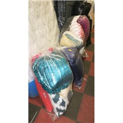 SHOWHOME 6 BAGS OF ACCENT PILLOWS