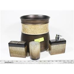 BOX WITH SHOWHOME BATHROOM ACCESSORIES