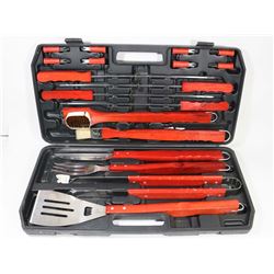 NEW 18PC BARBEQUE TOOL SET.