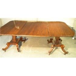 Une table de salle à manger d’époque Guillaume IV en acajou, vers 1835, le plateau rectangulaire arr