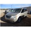Image 2 : 2008 - CHRYSLER TOWN AND COUNTRY