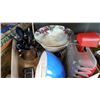 Image 2 : BOX OF KITCHEN ITEMS
