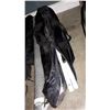 Image 1 : BADMINTON SET AND ROLL OF MESH WIRE