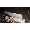 Image 2 : ORANGE SHOP HEATER AND 2 NATURAL LIGHTS
