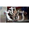 Image 1 : 3 HEAVY SHACKLES AND HOOK