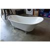 Image 1 : NEW FOOTED BATH TUB