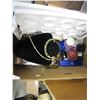 Image 2 : BOX OF JEWELERY