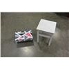 Image 1 : 2 PAINTED WOOD STOOLS