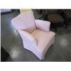 Image 1 : VINTAGE ARMCHAIR