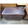 Image 2 : ROLLING LEATHER STORAGE OTTOMAN