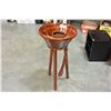 Image 2 : WOOD SALAD BOWL ON STAND W/ UTENSILS