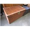 Image 1 : WICKER TRUNK
