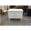 Image 1 : VINTAGE 4 DRAWER DRESSER