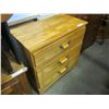 Image 2 : MAPLE 3 DRAWER DRESSER