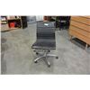 Image 1 : BLACK LEATHER AND CHROME MODERN GAS LIFT OFFICE CHAIR