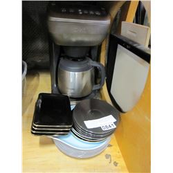 BREVILLE COFFEE MAKER, AND LOT OF SAUCERS AND SIDE PLATES, 8 CLEAR PLATES,