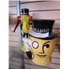 Image 1 : MR PEANUT CERAMIC JAR AND MR PEANUT PEANUTBUTTER MAKER