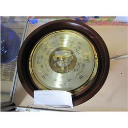 ROUND BAROMETER