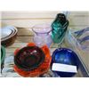 Image 2 : TRAY OF COLOURED GLASS