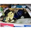 Image 2 : 3 BOXES OF DECORATIVE ESTATE GOODS