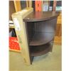 Image 1 : 2 NEW CORNER SHELVES
