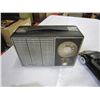Image 2 : CAR RADIO AND SMALL VINTAGE PLAYMATE RADIO AND BOOMERANG
