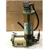 Image 1 : LINCOLN 82753 G CENTRO-MATIC FLUID LUBRICANT RAM PUMP