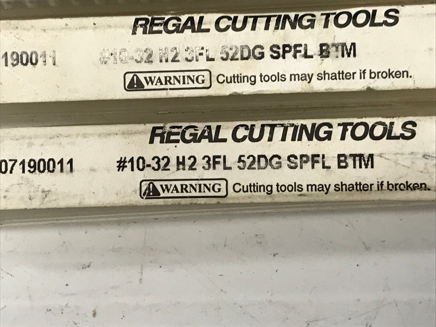 (10) REGAL CUTTING TOOL 1032 H2 3FL 52DG TAP