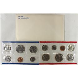 1981 US MINT SET (UNC) P/D/S (WITH ENVELOPE)