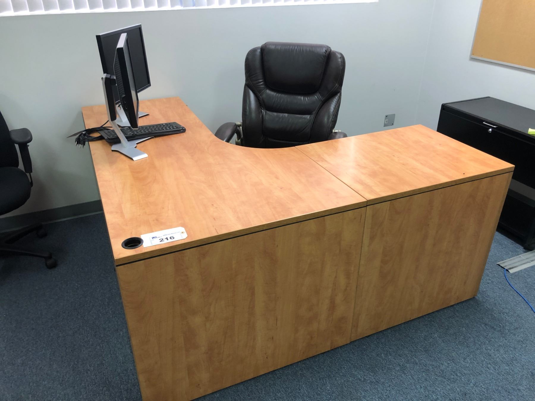 Maple L Shaped Office Desk With Executive Office Chair