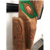 Image 3 : 4 FT TALL HAND CARVED BEAR/RAVEN TOTUM