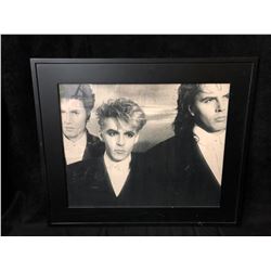 SIMON LE BON SIGNED 8" X 10" FRAMED PHOTO W/ COA (DURAN DURAN)