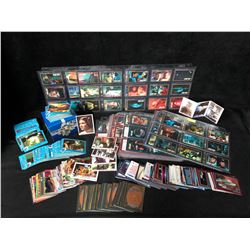 NON SPORTS TRADING CARDS LOT ( STAR TREK SET, ET ...)