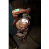 Image 2 : Influence Worker Hand Carved