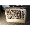 Image 1 : Cast Iron Grate (1902)