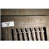 Image 2 : Louvered Grate