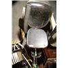 Image 1 : Old Dentist Chair