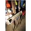 Image 2 : Wooden Artist Easel