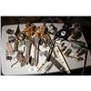 Image 1 : Tray Lot-Hinges, Hardware, Light Fixtures