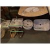 Image 2 : Approx 12 sinks