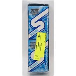 BAG OF STRIDE GUM.