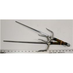 PAIR OF MARTIAL ARTS TIGER FORKS.