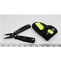 SMITH AND WESSON MULTI TOOL