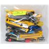 Image 1 : BAG OF ASSORTED UTILITY KNIVES